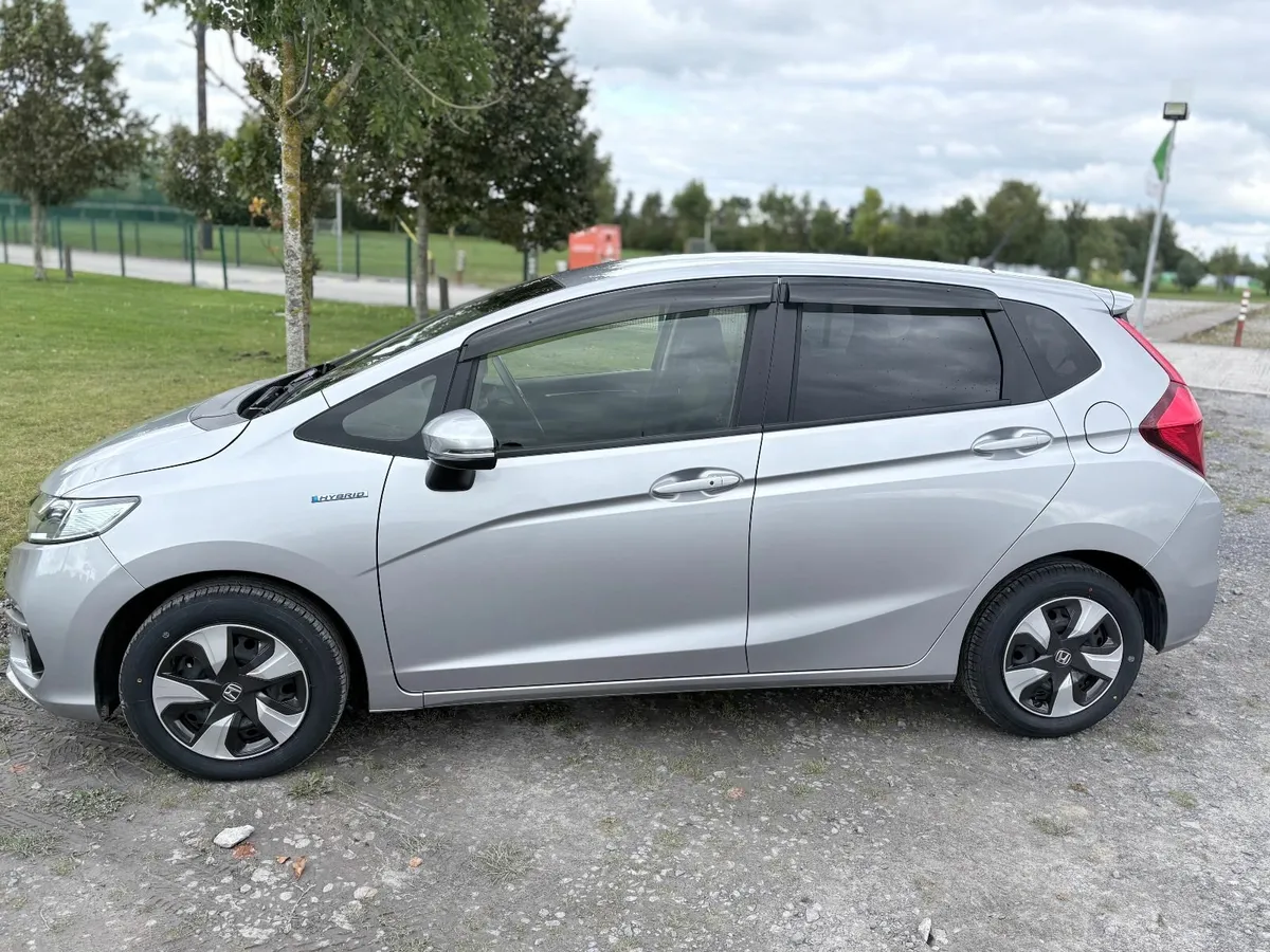 Honda Fit 2019 - Image 2