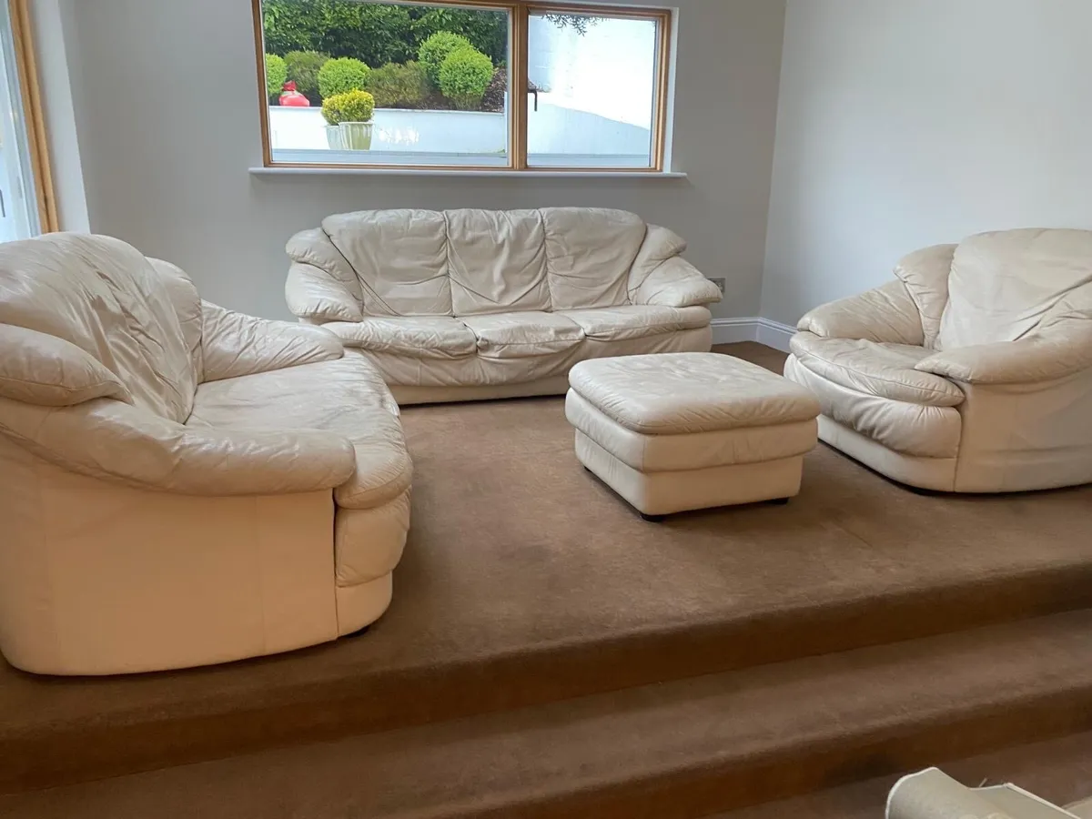 Leather Natuzzi Suite 3-2-1 free to take away