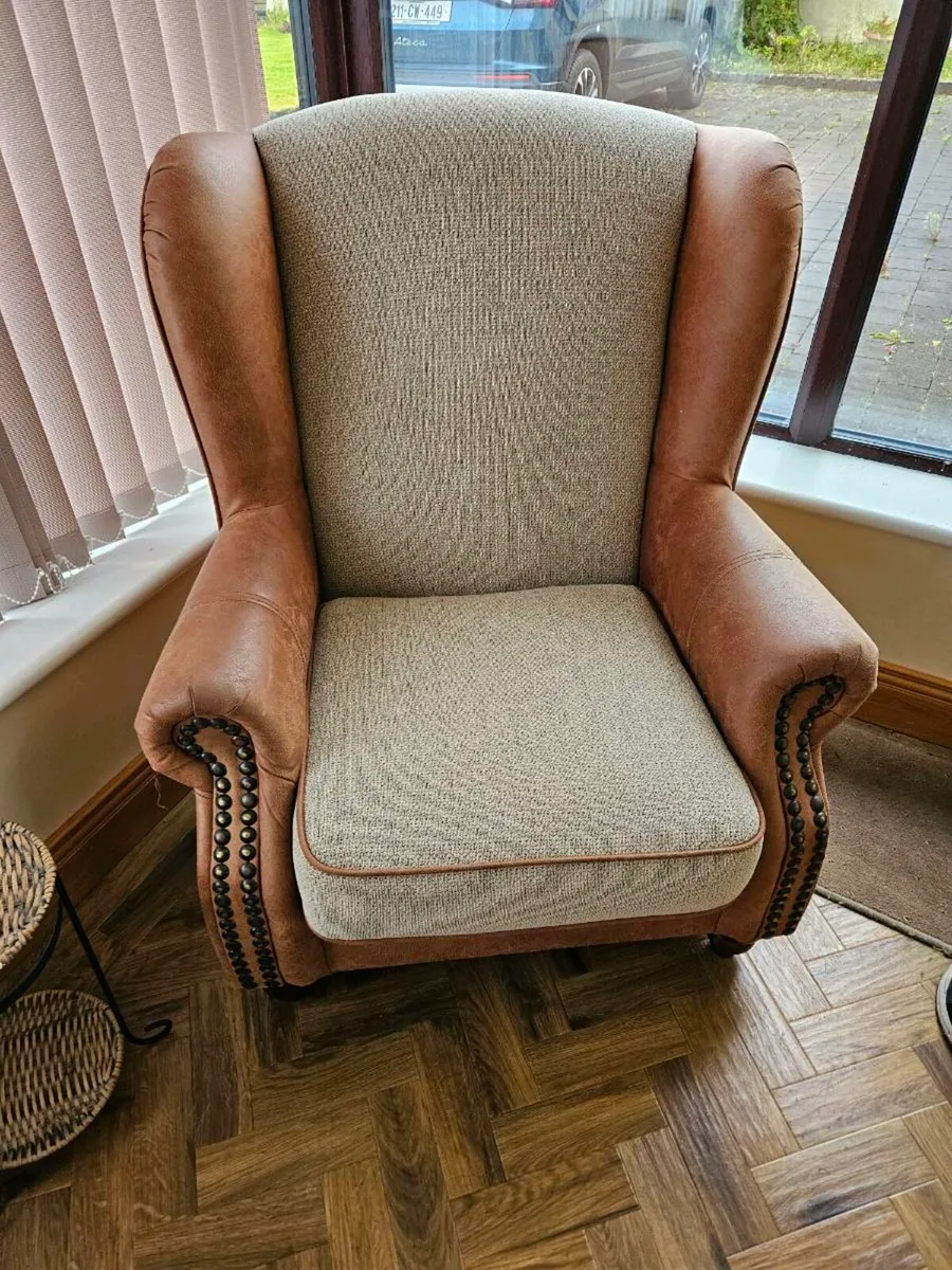 4 Armchairs - Image 1