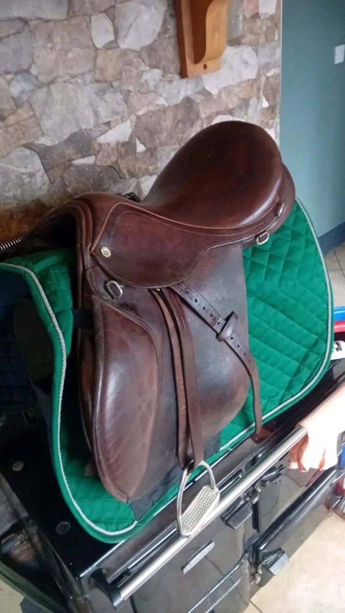 Pony saddle - Image 1