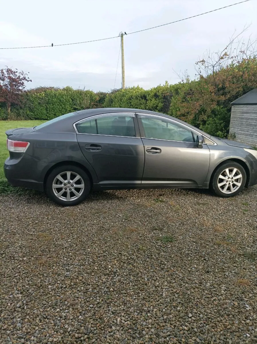 11 Toyota avensis Limerick - Image 4