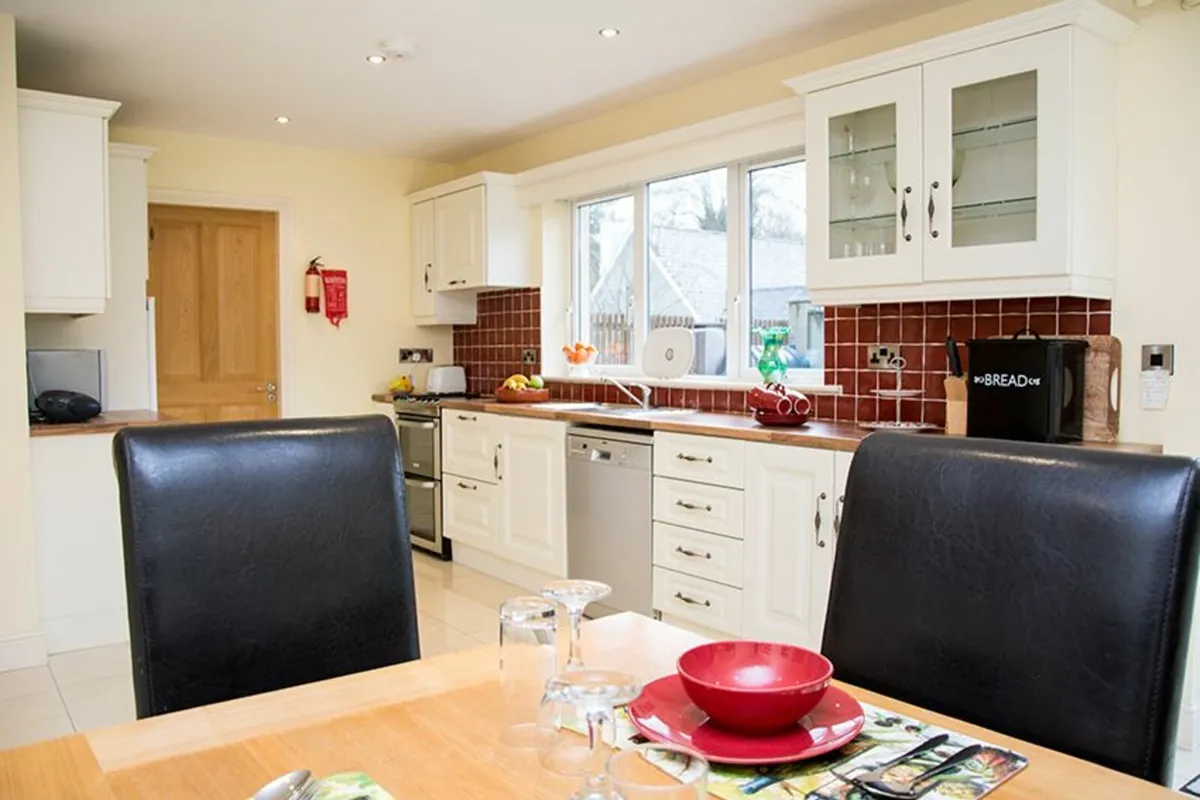 Autumn and Christmas Availability - Image 4