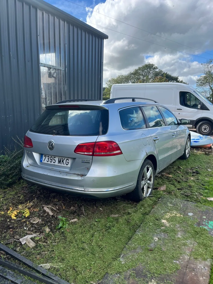 2012 Passat for breaking - Image 4