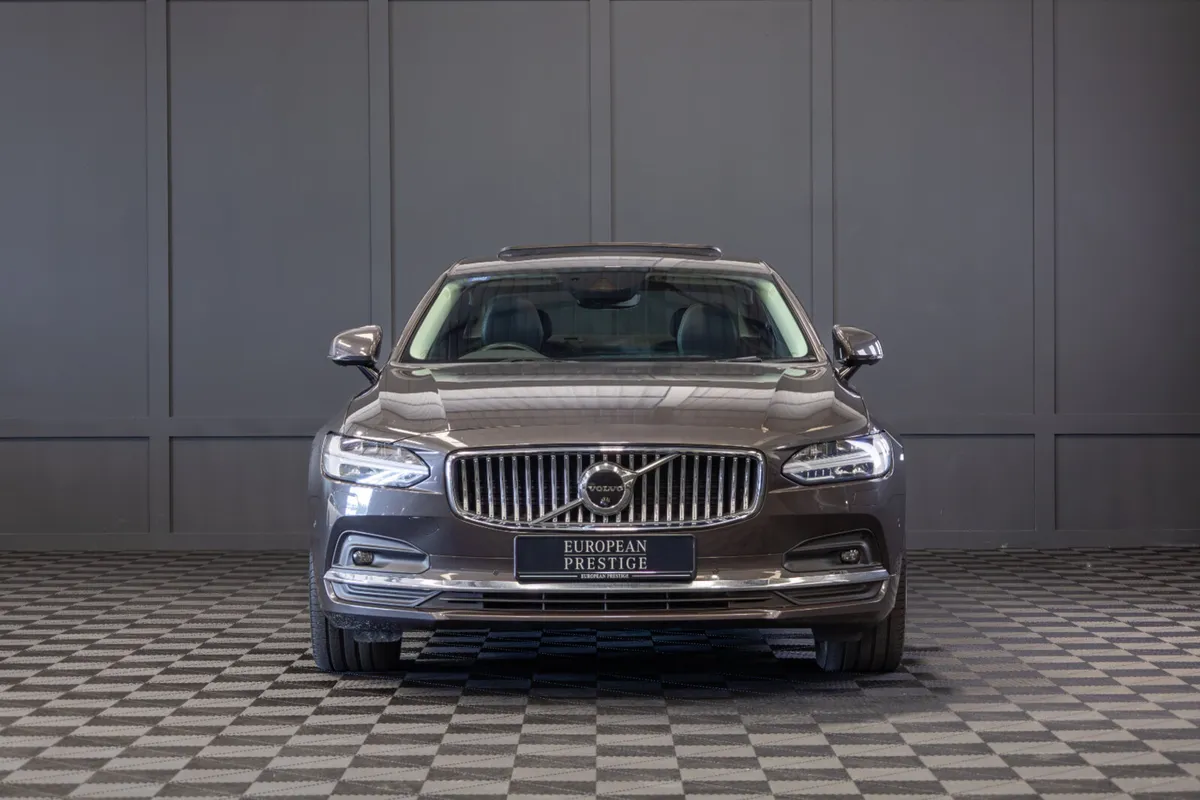 2021 Volvo S90 Inscription - Image 2