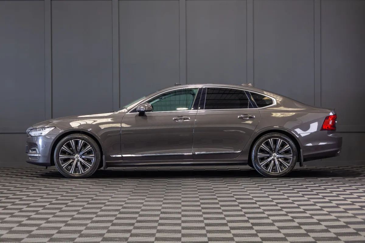 2021 Volvo S90 Inscription - Image 3