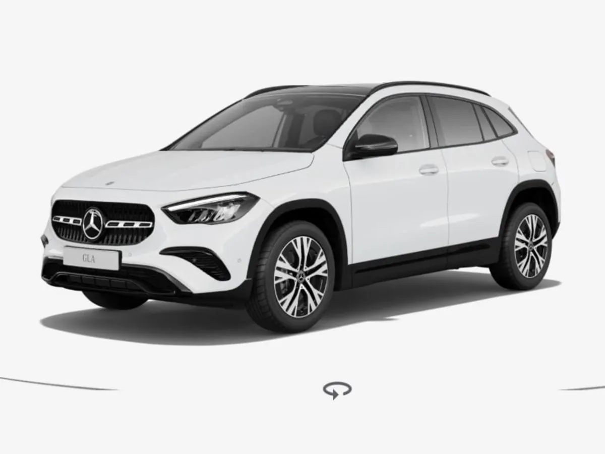 Mercedes-Benz GLA Class 180d Progressive Pan Roof - Image 1