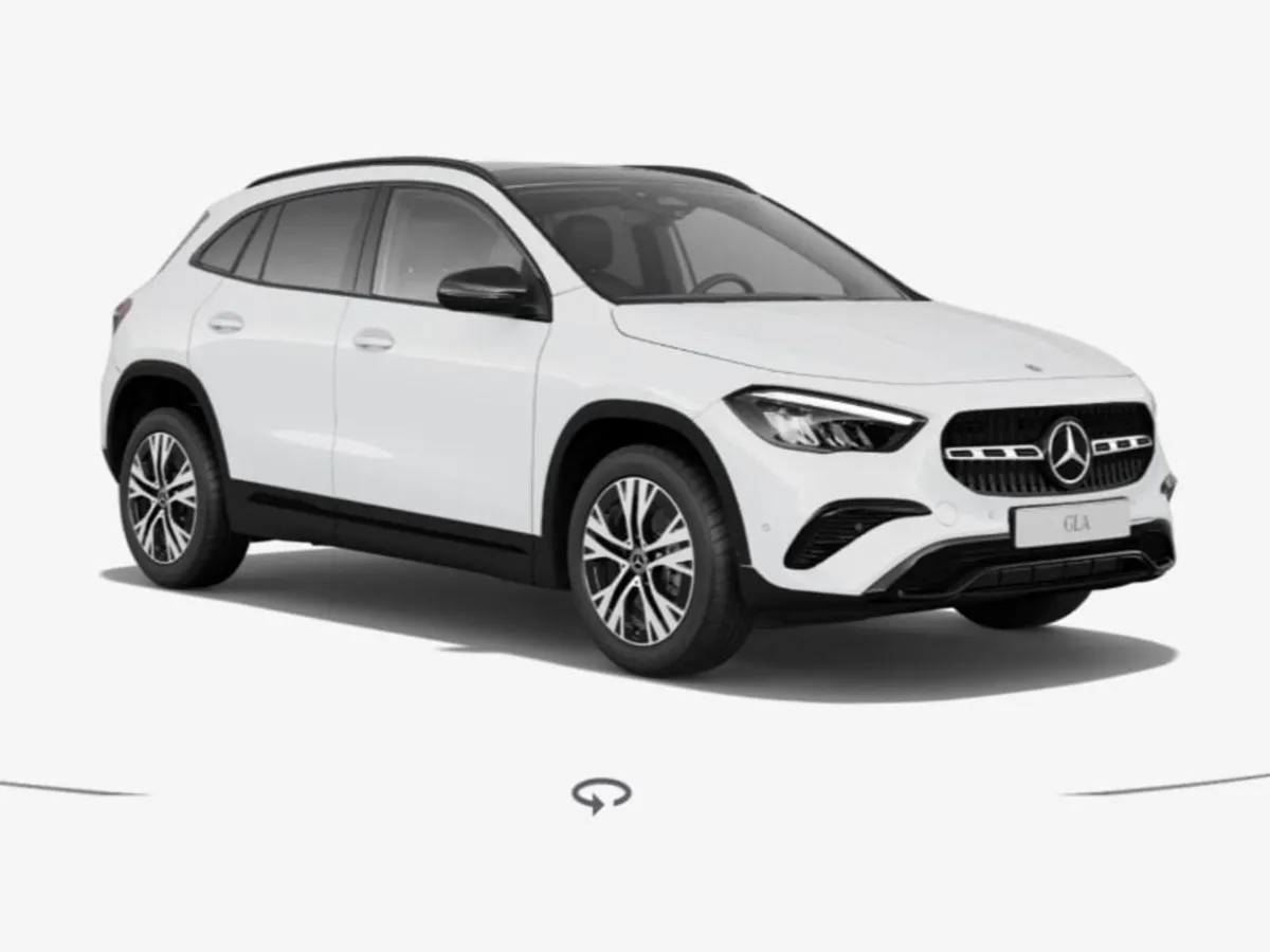 Mercedes-Benz GLA Class 180d Progressive Pan Roof - Image 4