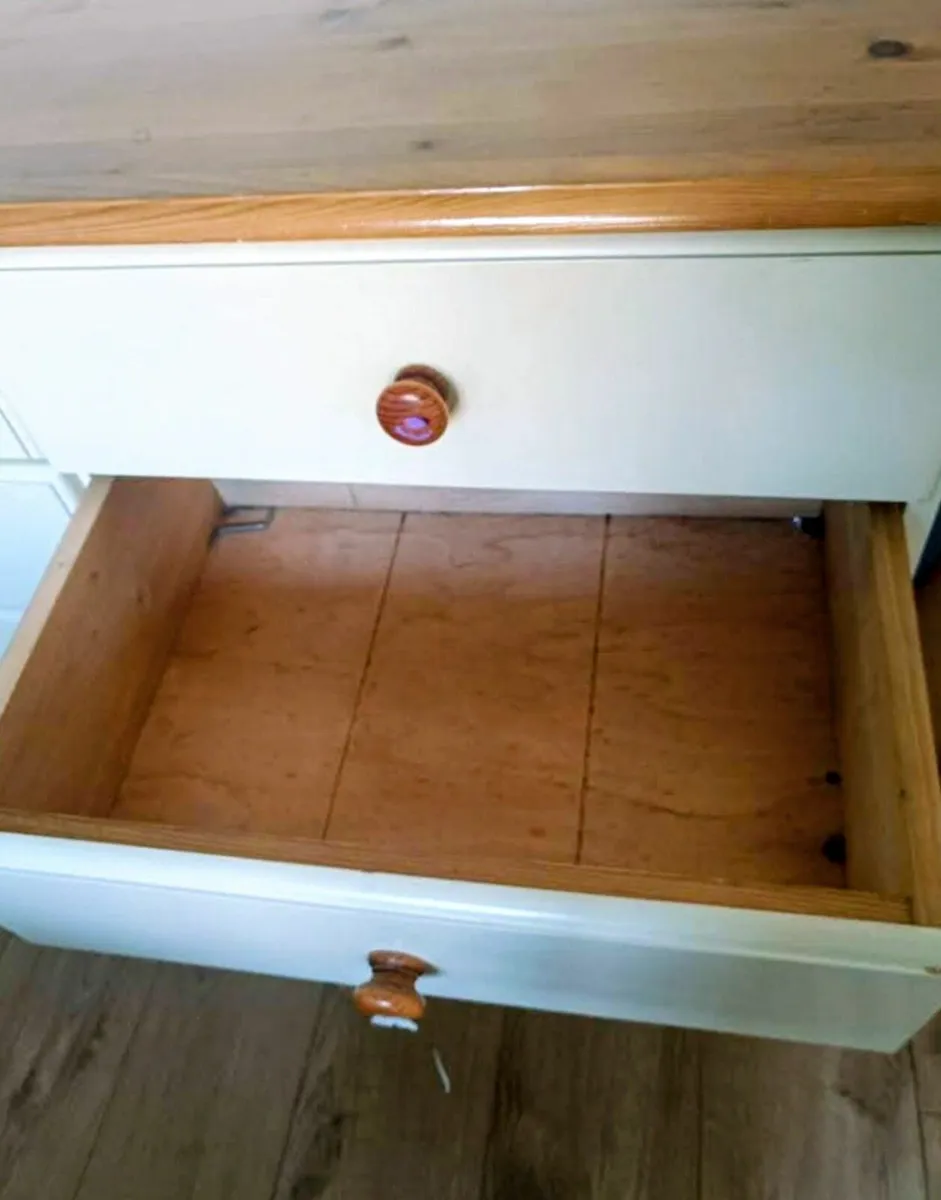 Chest of drawers - Image 2