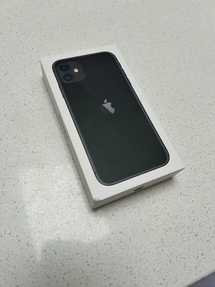 iPhone 11 - Image 4