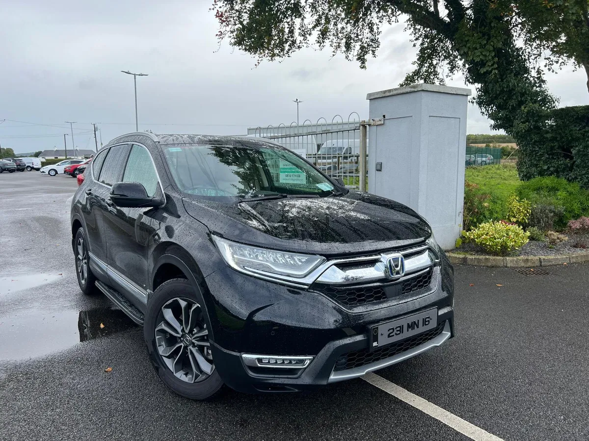 Honda CR-V Executive AWD 2023 - Image 1