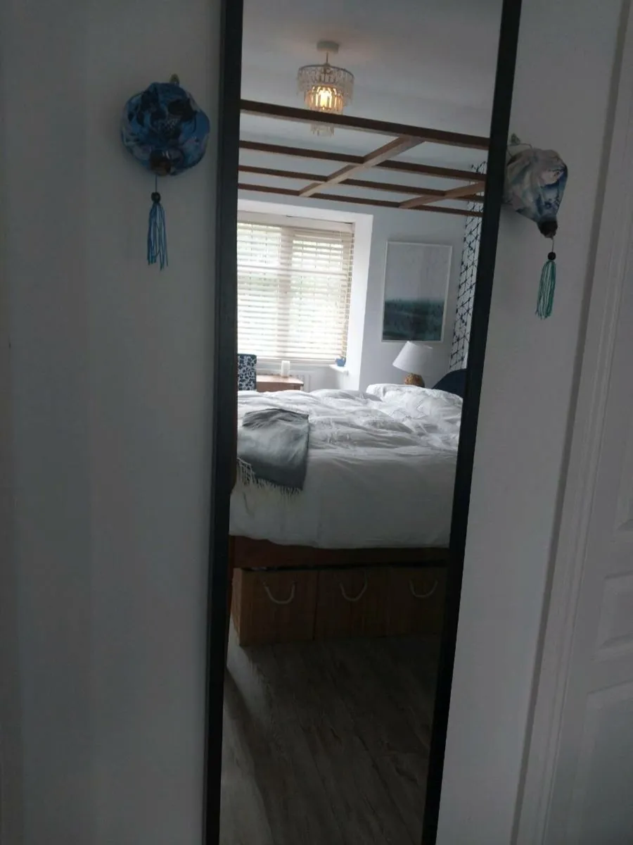 INDONESIAN TEAK 4 POSTER BEDFRAME SUPER KINGSIZE - Image 4