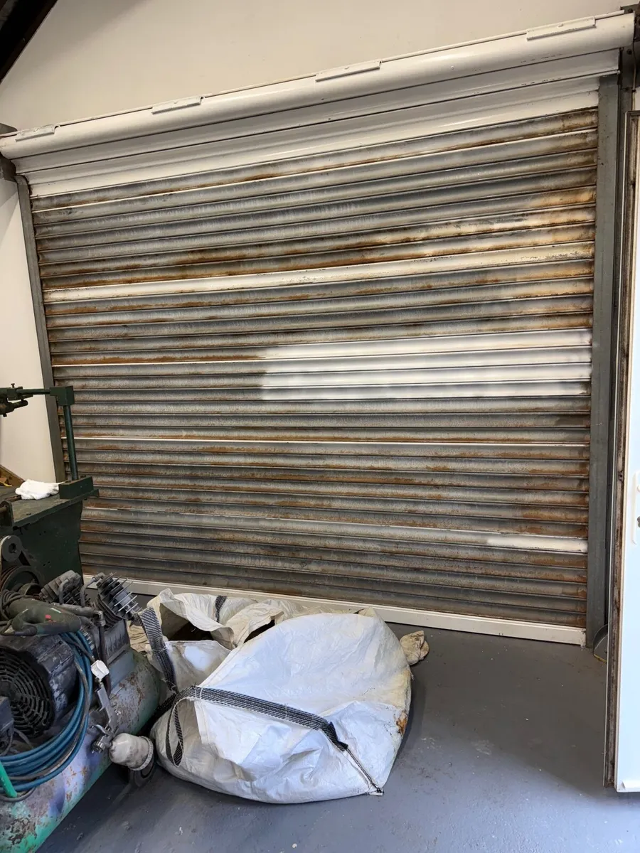 Remote control Electric garage door - Image 3