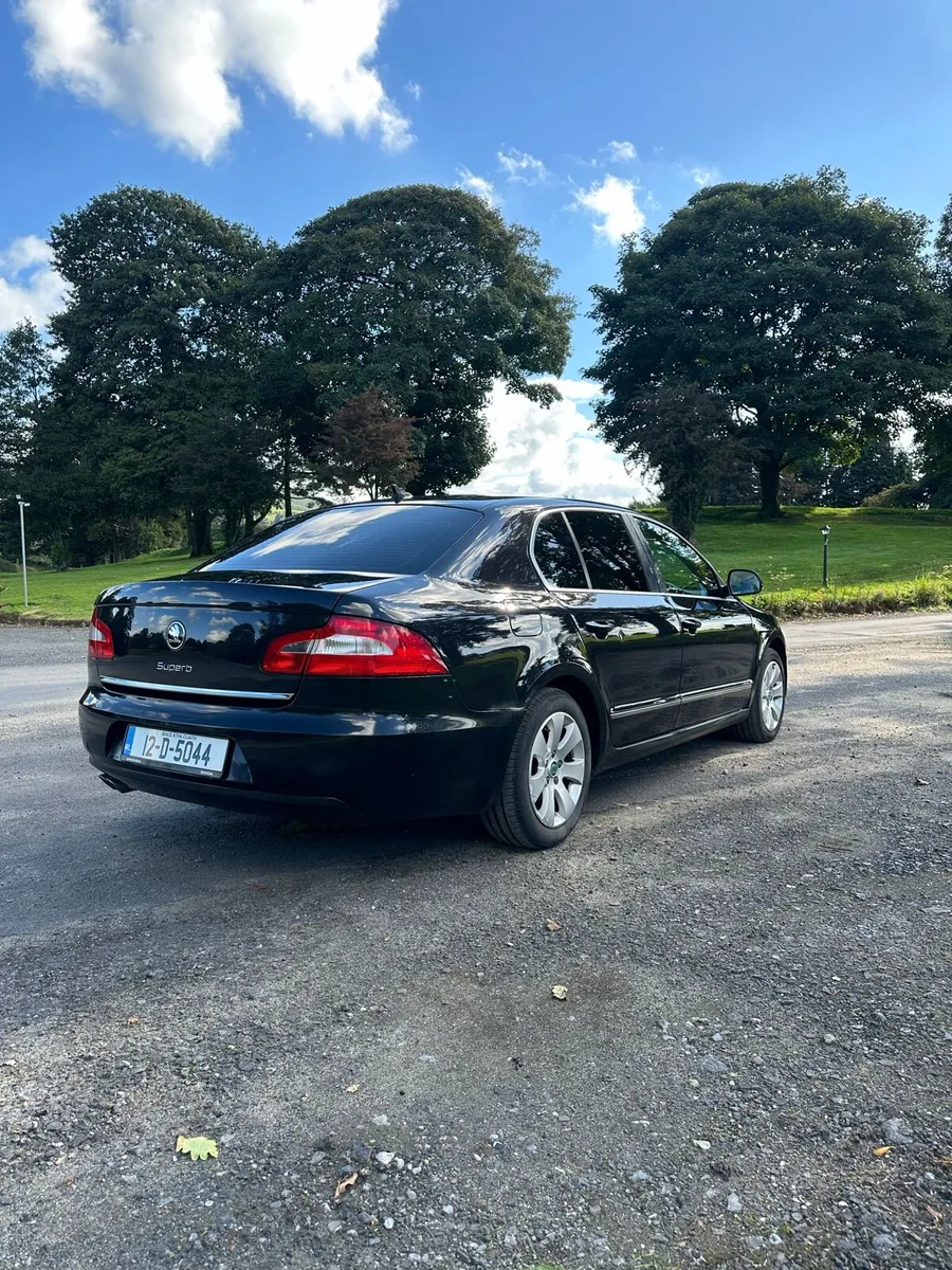 Skoda Superb - Image 4