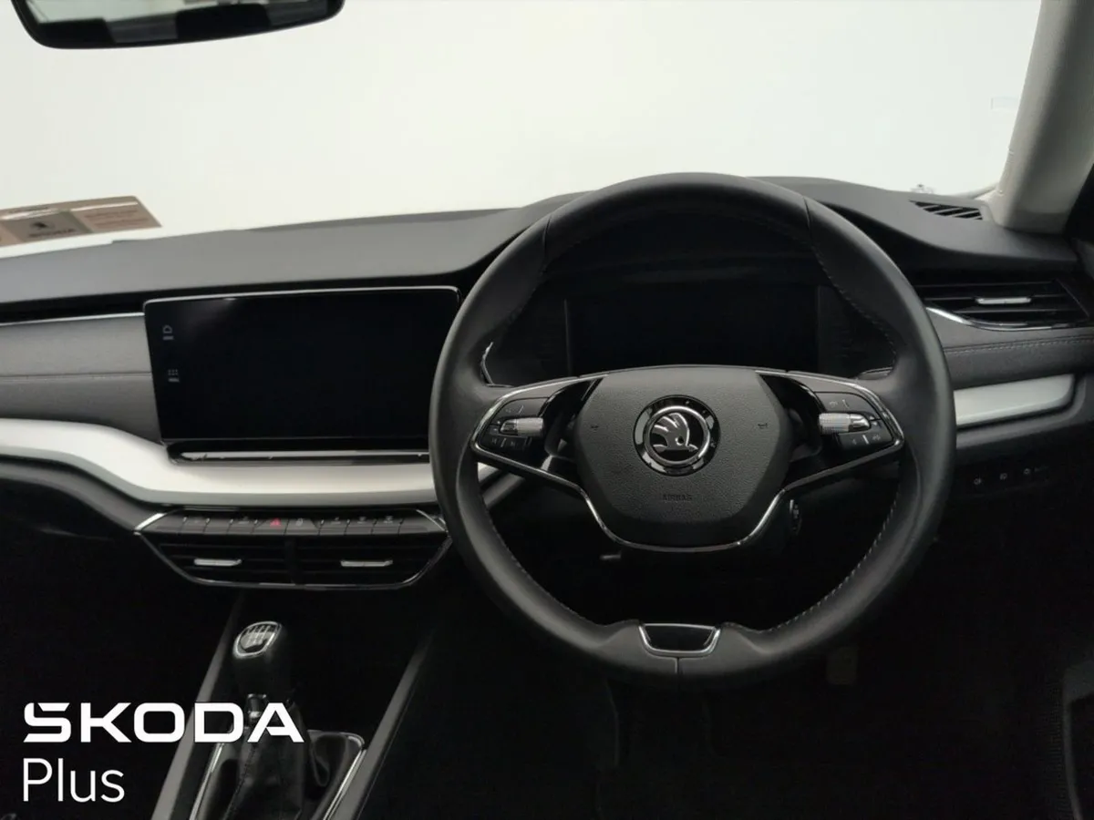Skoda Octavia Style 2.0tdi 115HP - Image 2