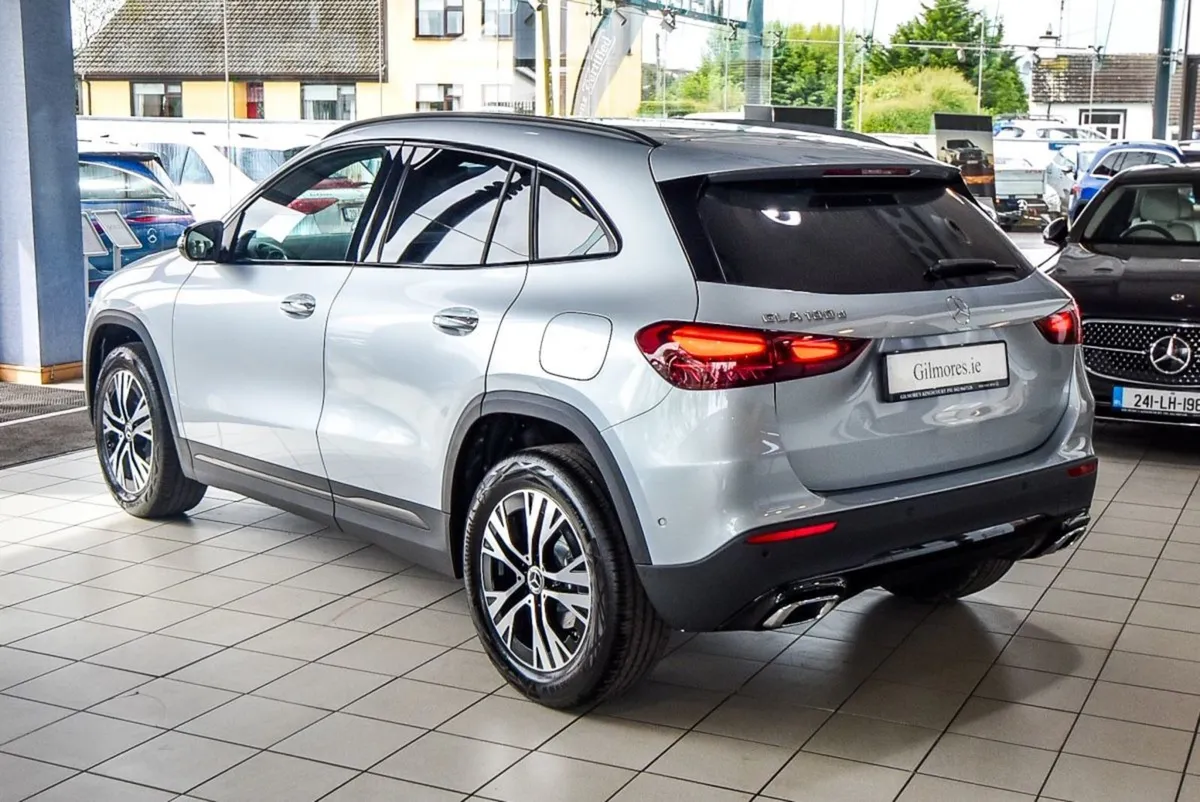 Mercedes-Benz GLA Class 180d Progressive Night Pa - Image 3
