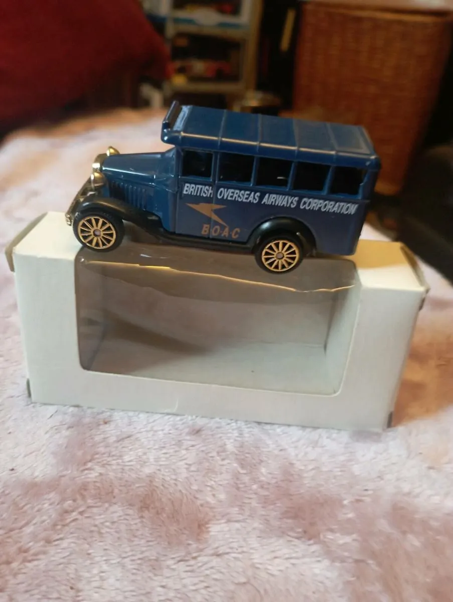 CORGI 1-36 SCALE DIE-CAST MODLE B-O-A -C  BUS. - Image 1