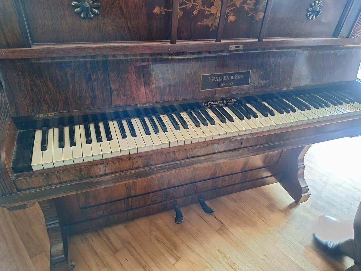 Piano - Image 1