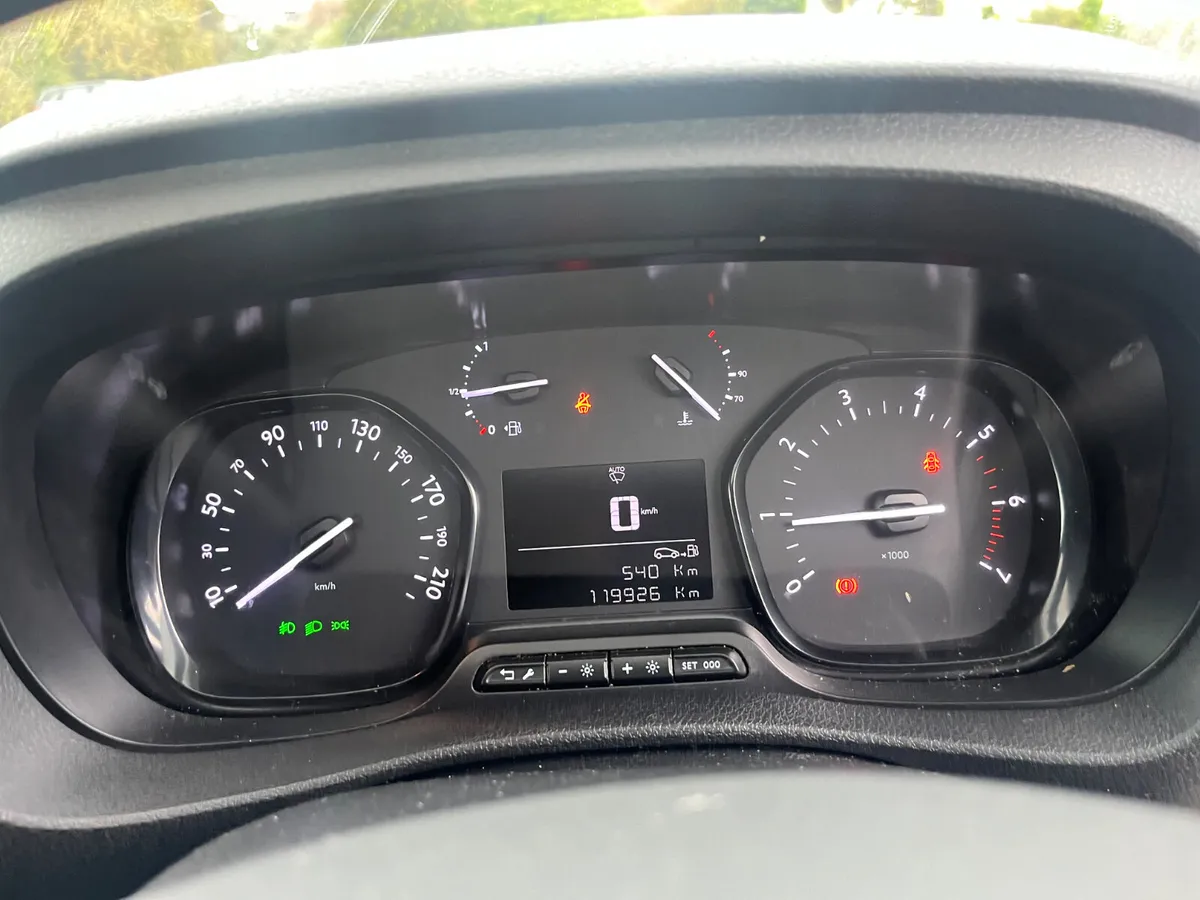 Citroen Dispatch 2021 - Image 2