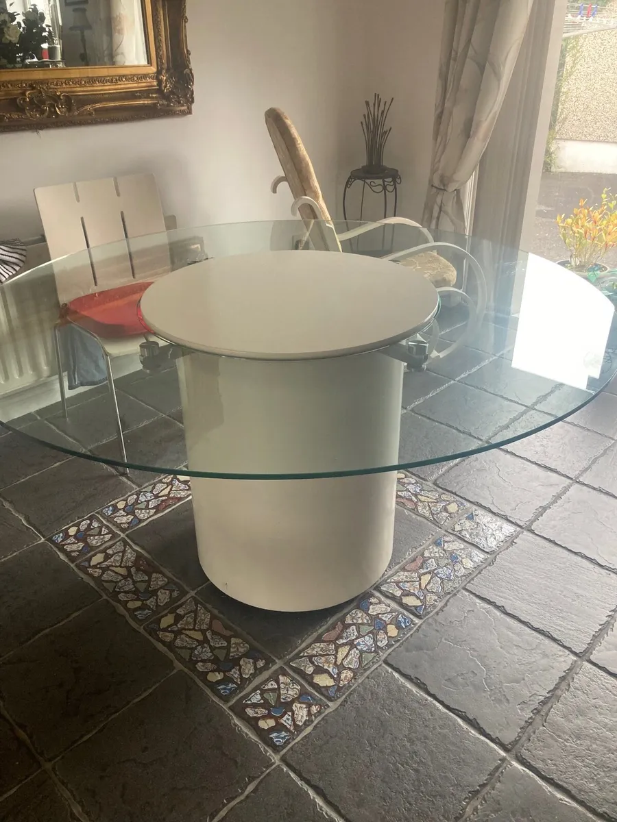 Dining room table - Image 2