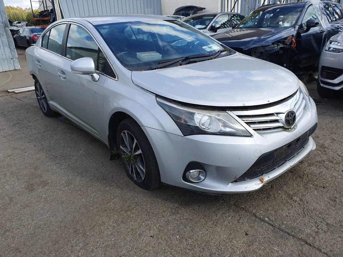 12 TOYOTA AVENSIS  2.0 D-4D FOR BREAKING - Image 1