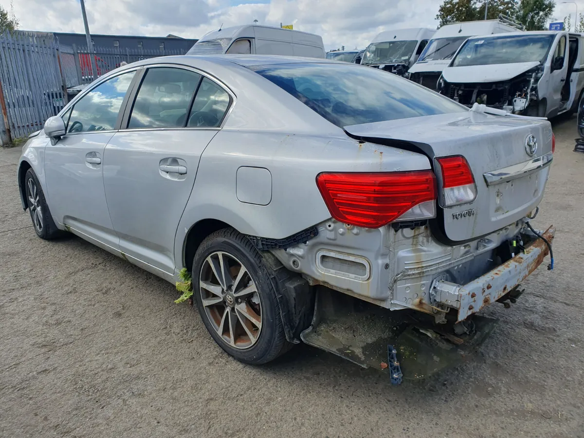 12 TOYOTA AVENSIS  2.0 D-4D FOR BREAKING - Image 3