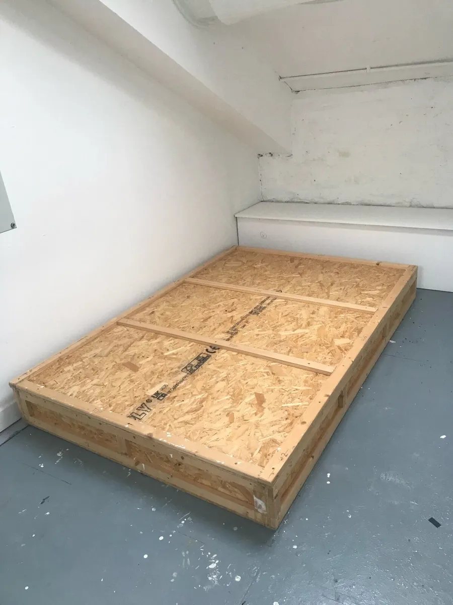 Crate for Sale - Image 1
