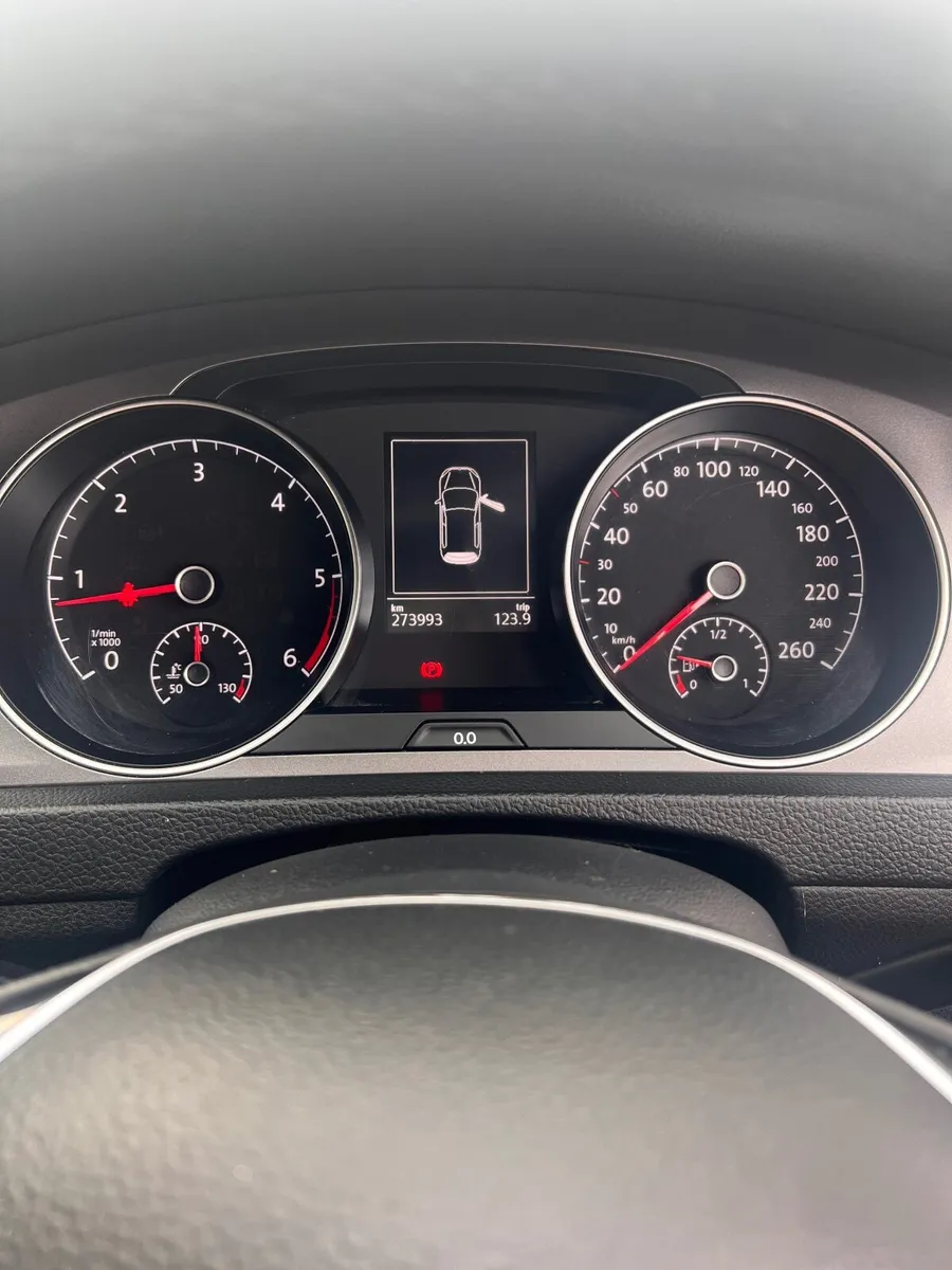 Volkswagen Golf 2015 - Image 2