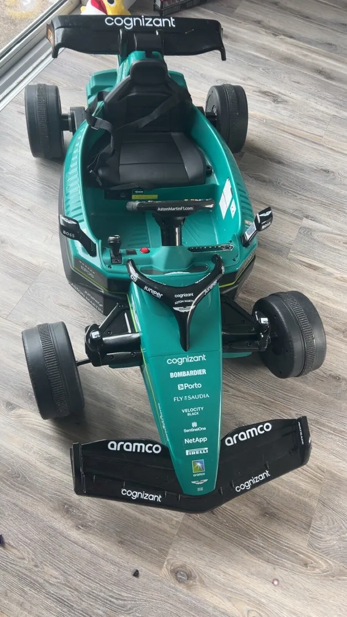 Ride on cars - Image 1