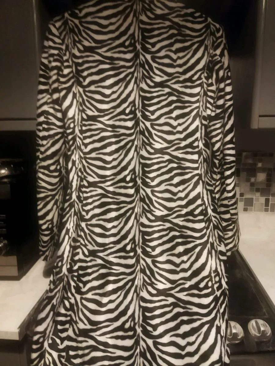 Animal print coat - Image 2