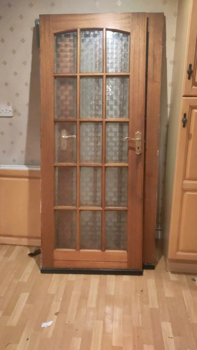 2 Doors
