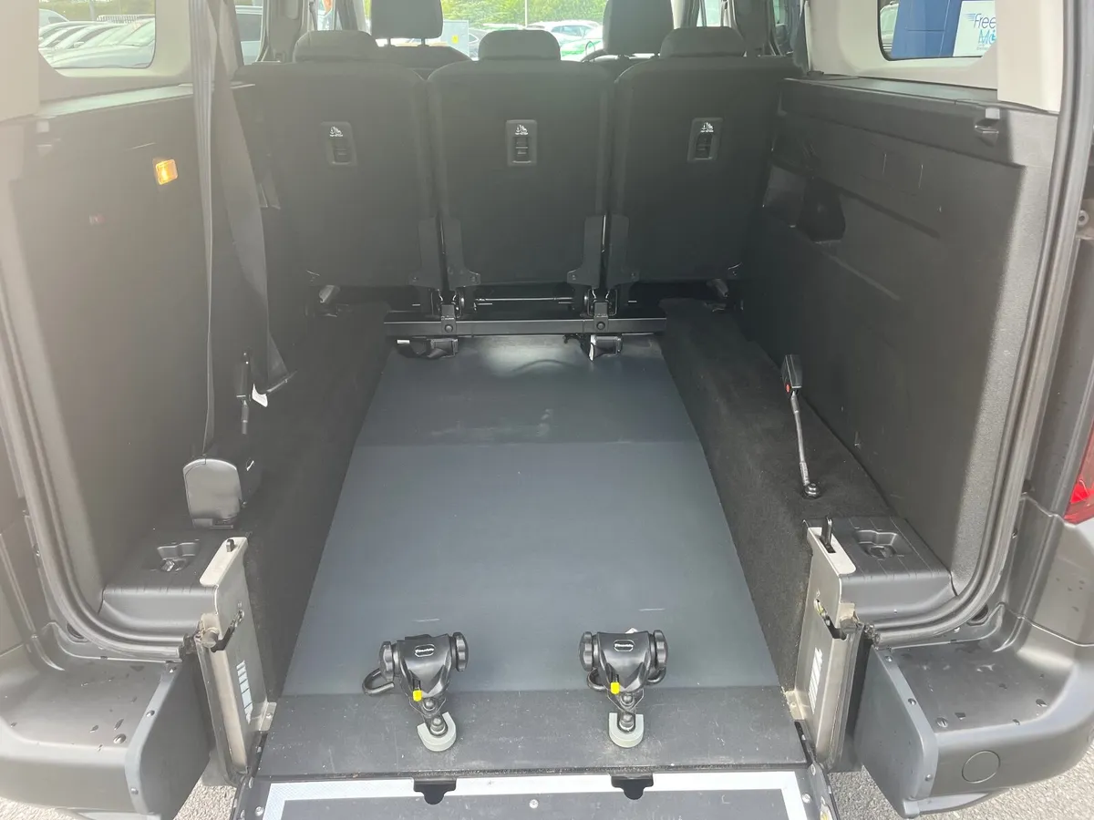 Citroen Berlingo 2023, WAV, Taxi Spec - Image 4