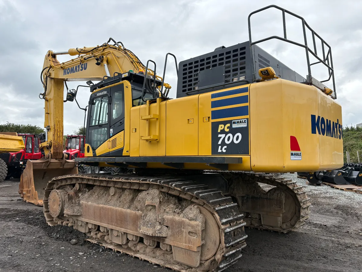 Komatsu PC700LC-11 - Image 1
