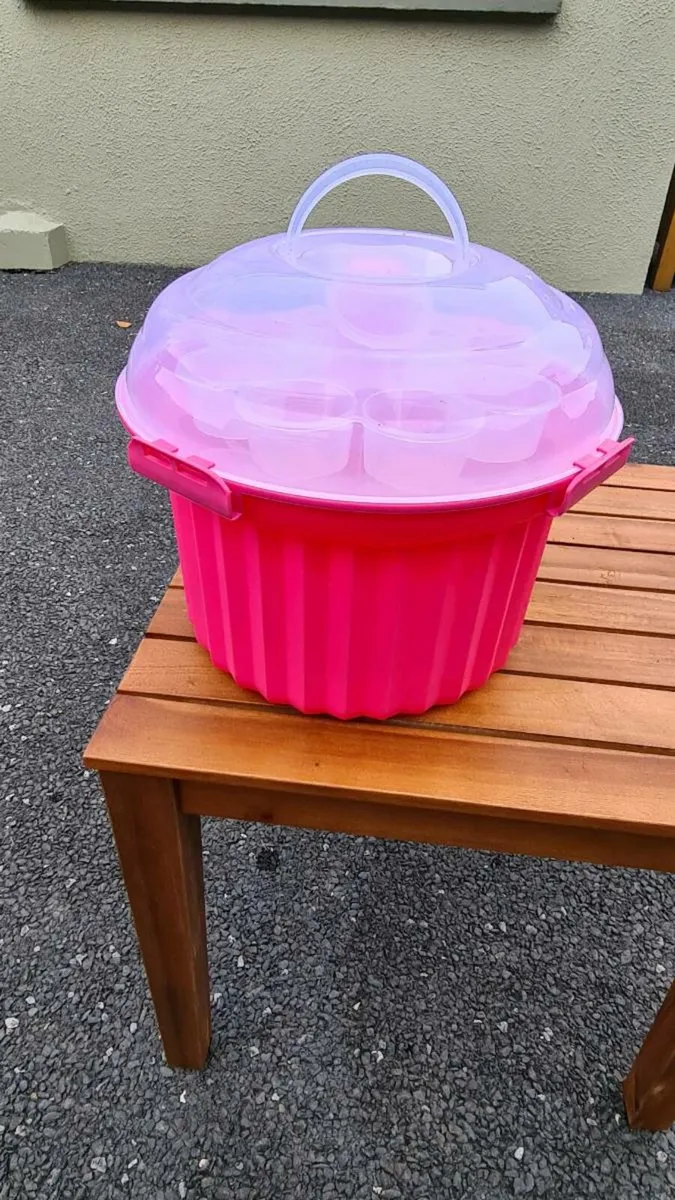 CUP CAKE HOLDER - Image 1