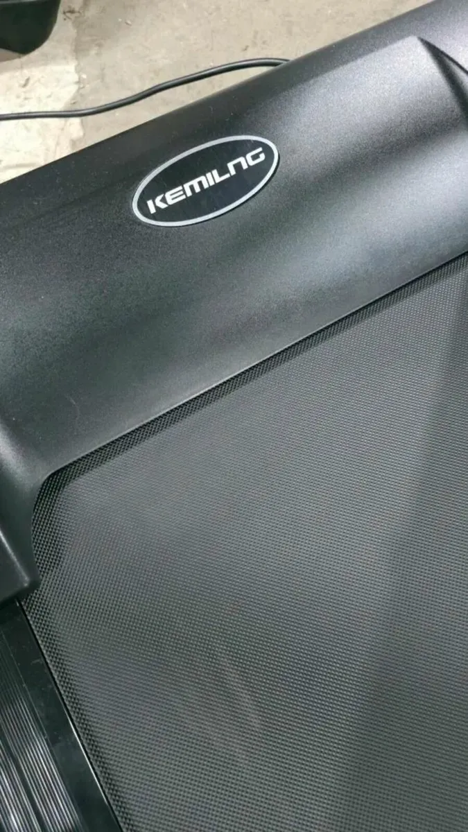Treadmill with Bluetooth speakers 12km/h speed - Image 4