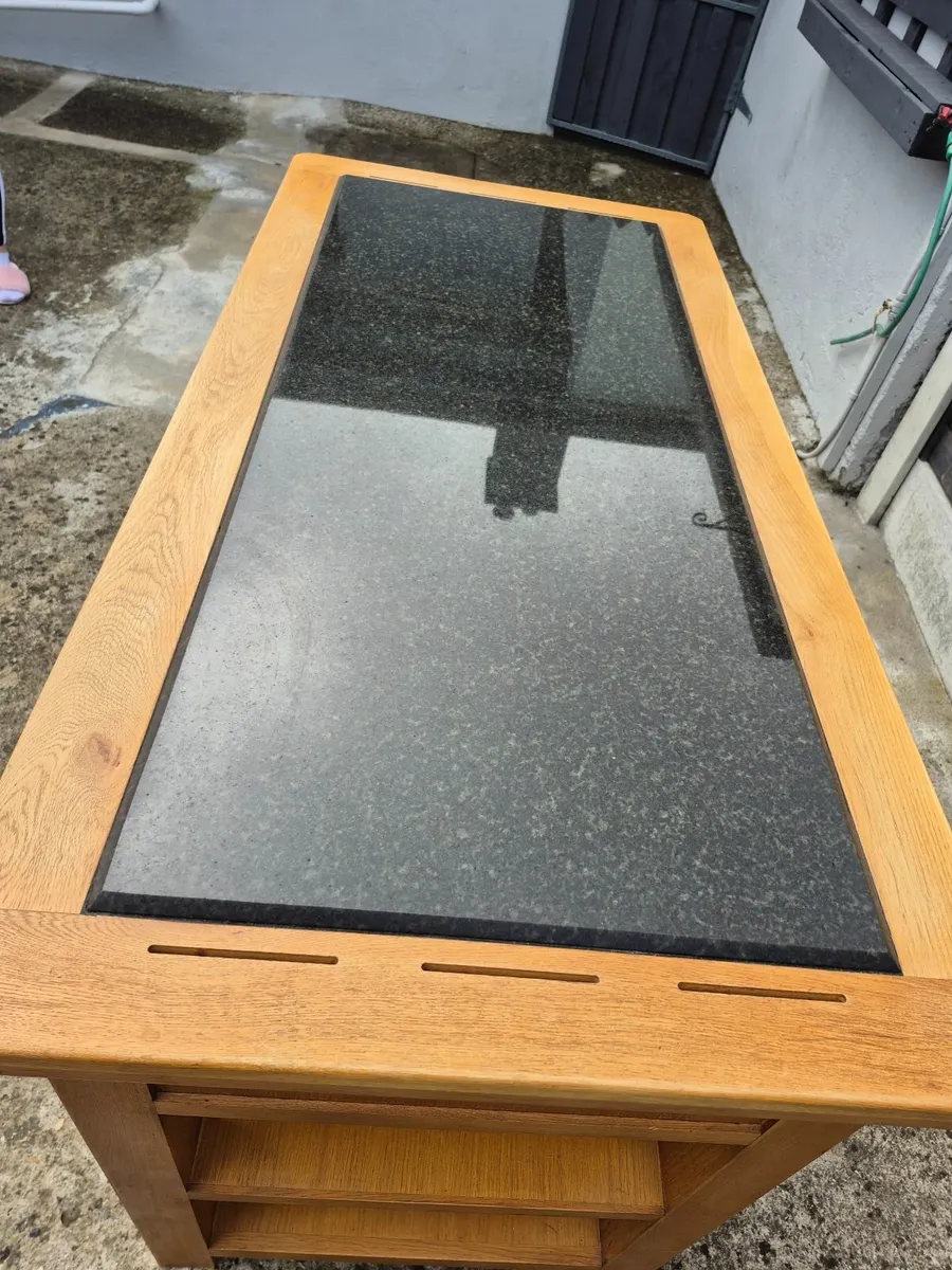 Kitchen island - Image 2
