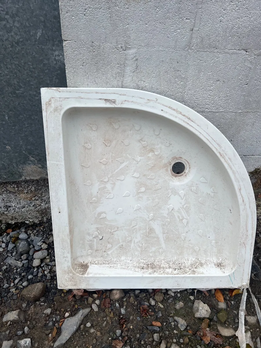 Shower tray - Image 1