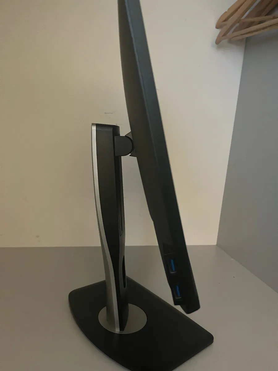 Dell Monitor - Image 3