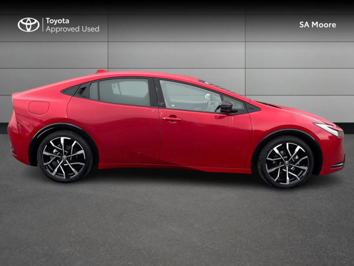 Toyota Prius PRIUS PLUG-IN HYBRID - Image 3