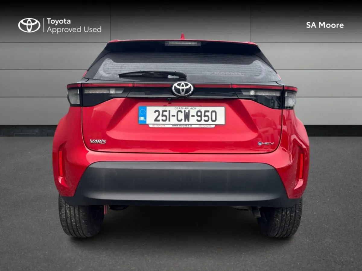 Toyota Yaris Cross LUNA SPORT DEMO - Image 4