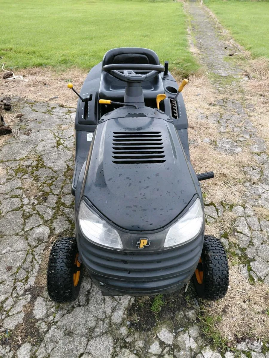 Ride on mower - Image 2