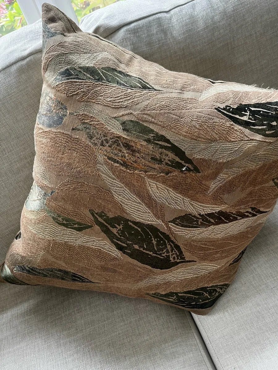 Set of 10 Paul Costello cushions - Image 3