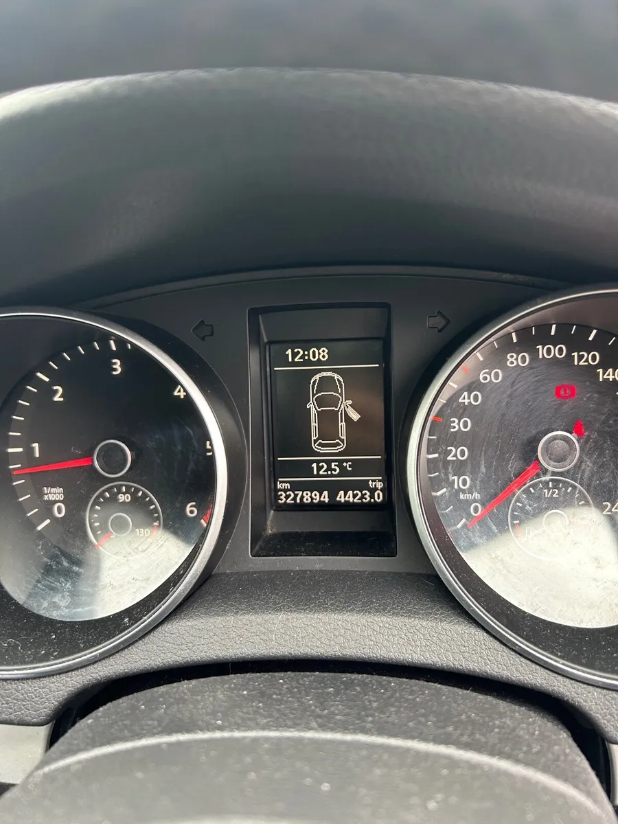 Volkswagen Golf 2011 - Image 3