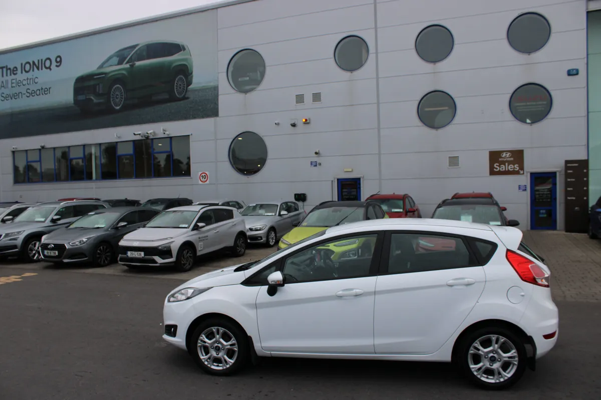 Ford Fiesta 2017 - Image 2