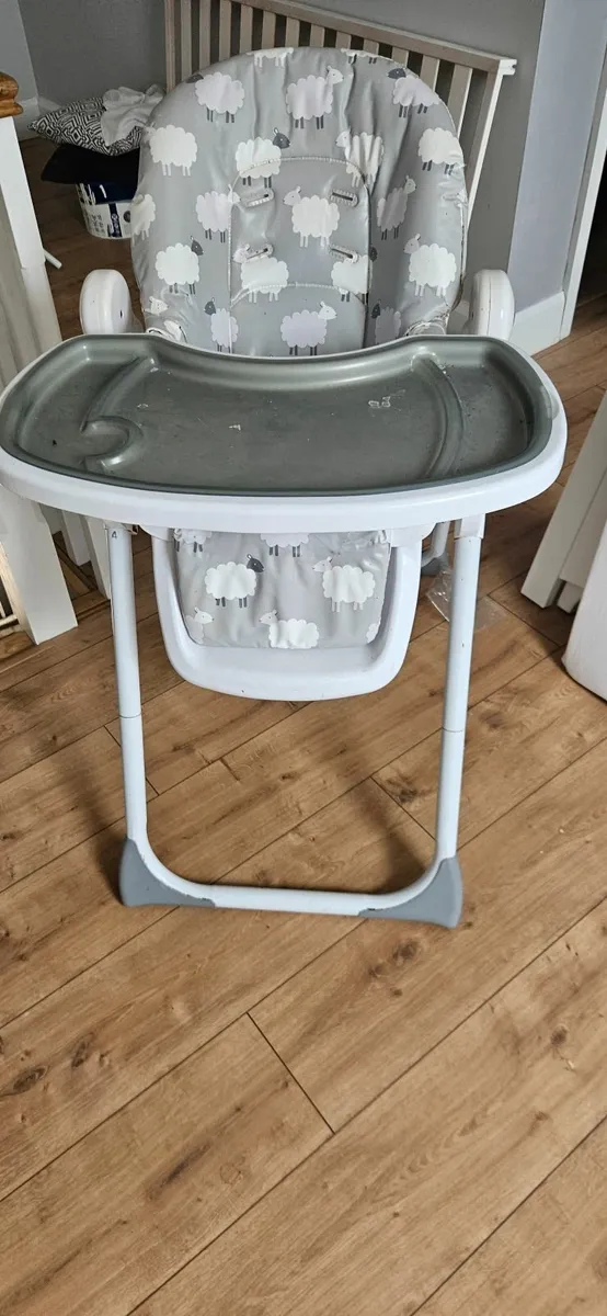 High chair - Image 1