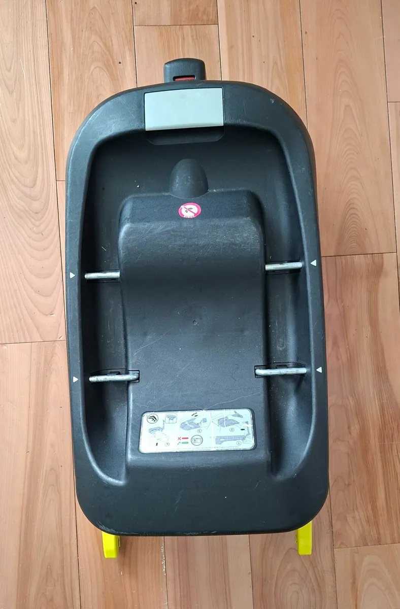 Silver Cross Car Seat - Image 3