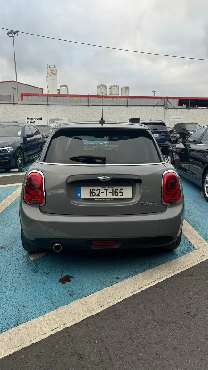 Mini Cooper - Image 2