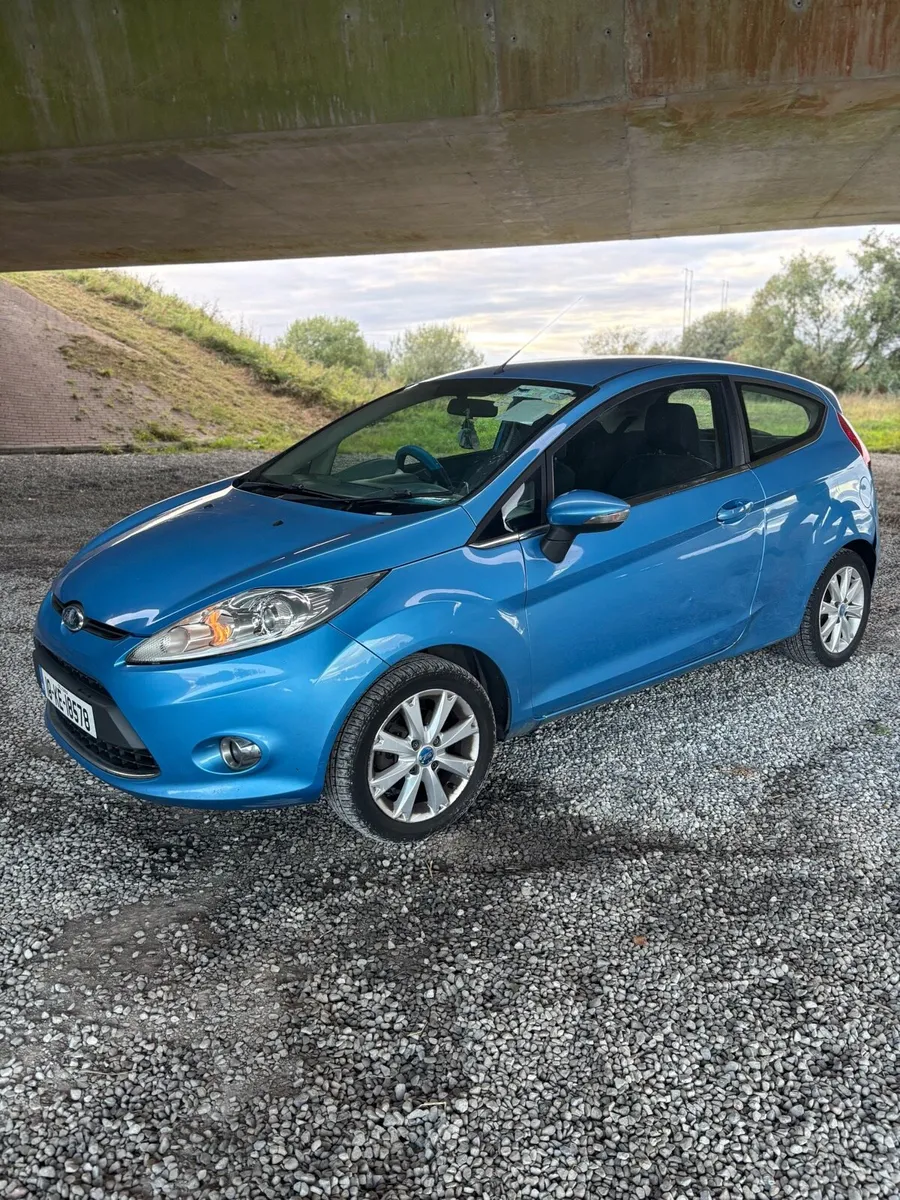 Ford Fiesta Blue - Image 3