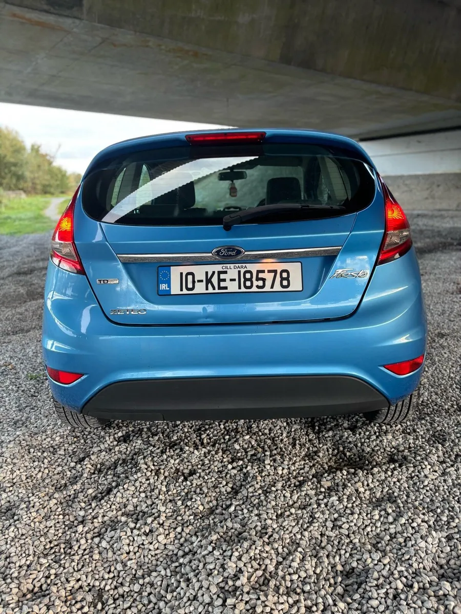 Ford Fiesta Blue - Image 4