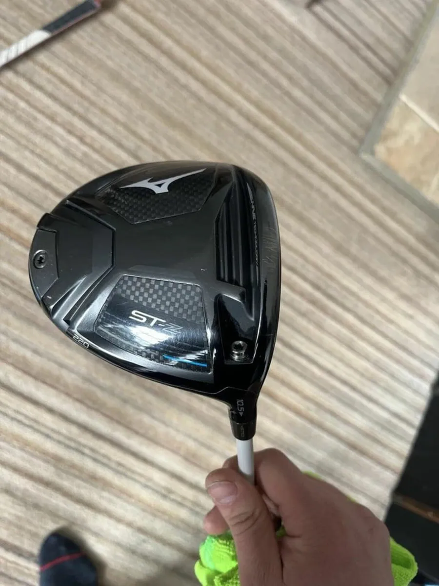 Mizuno St-z 220 Driver 10.5 - Image 1