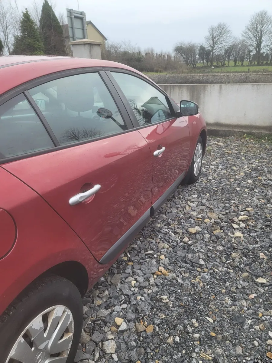Renault Fluence 2011 - Image 4